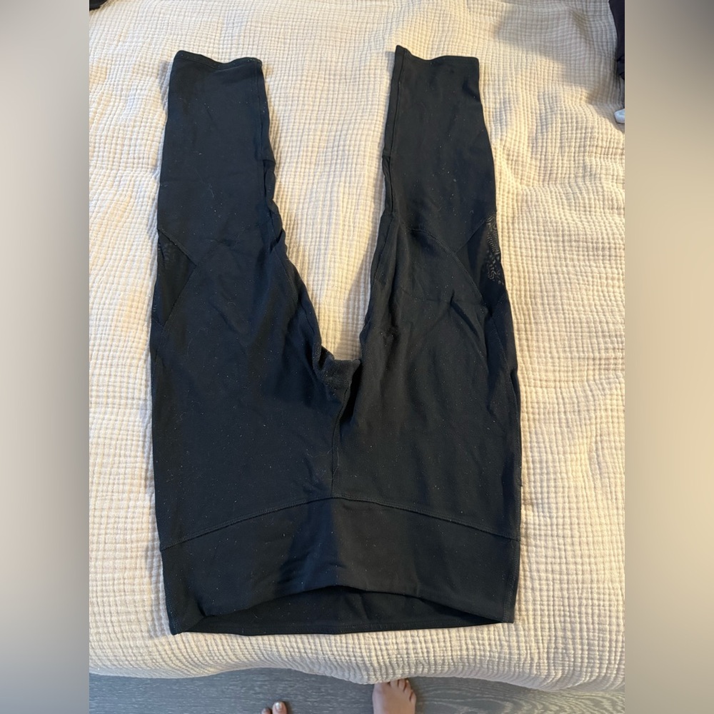 Alo Capri black mesh leggings